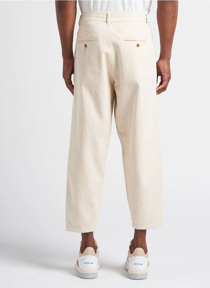 SWING - Pantalon Carotte En Coton Bio | Beige 5 SWING - Pantalon Carotte En Coton Bio | Beige – Bild 3