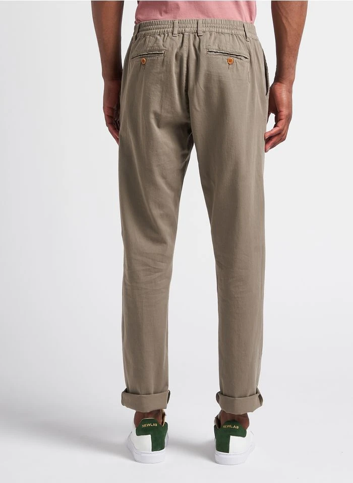 CHINO - Pantalon Chino En Coton Biologique | Kaki 5 CHINO - Pantalon Chino En Coton Biologique | Kaki – Bild 3
